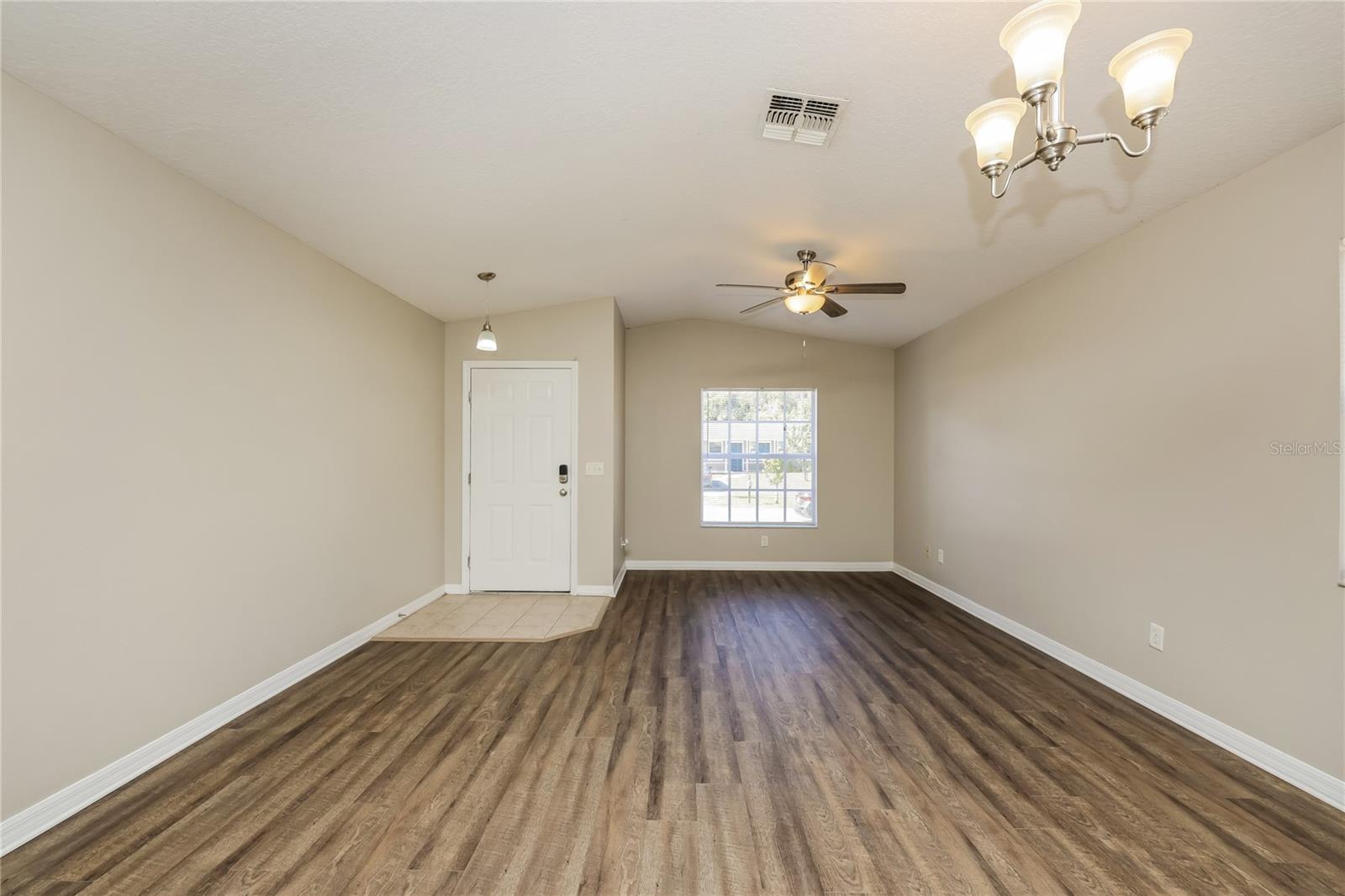 MOON LAKE ESTATES - Residential