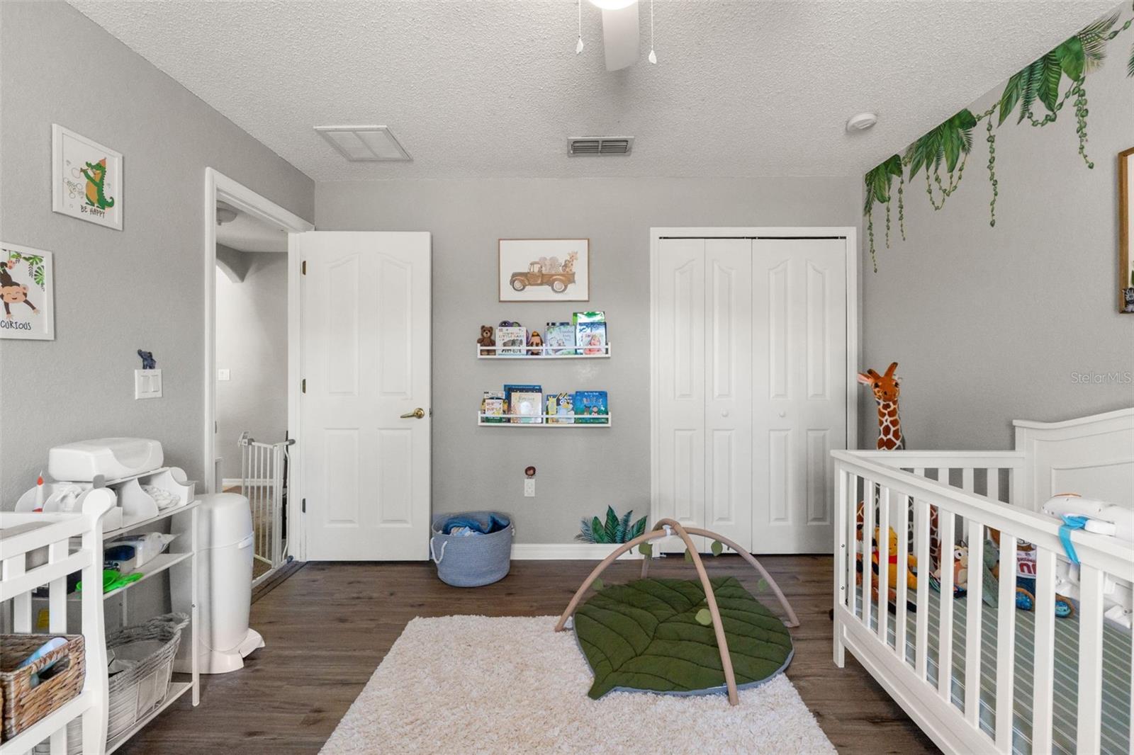 ROYAL HIGHLANDS - Residential