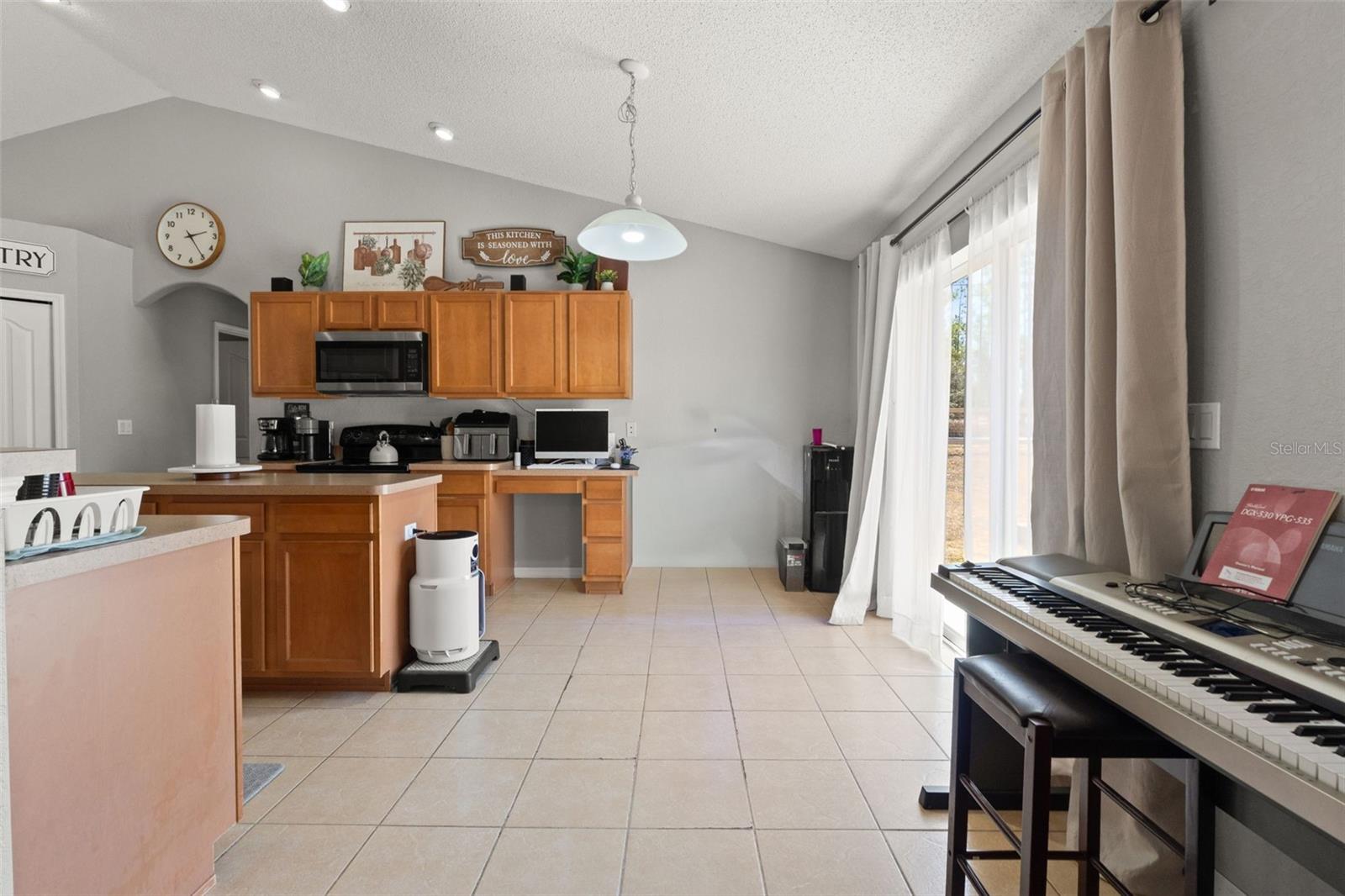 ROYAL HIGHLANDS - Residential