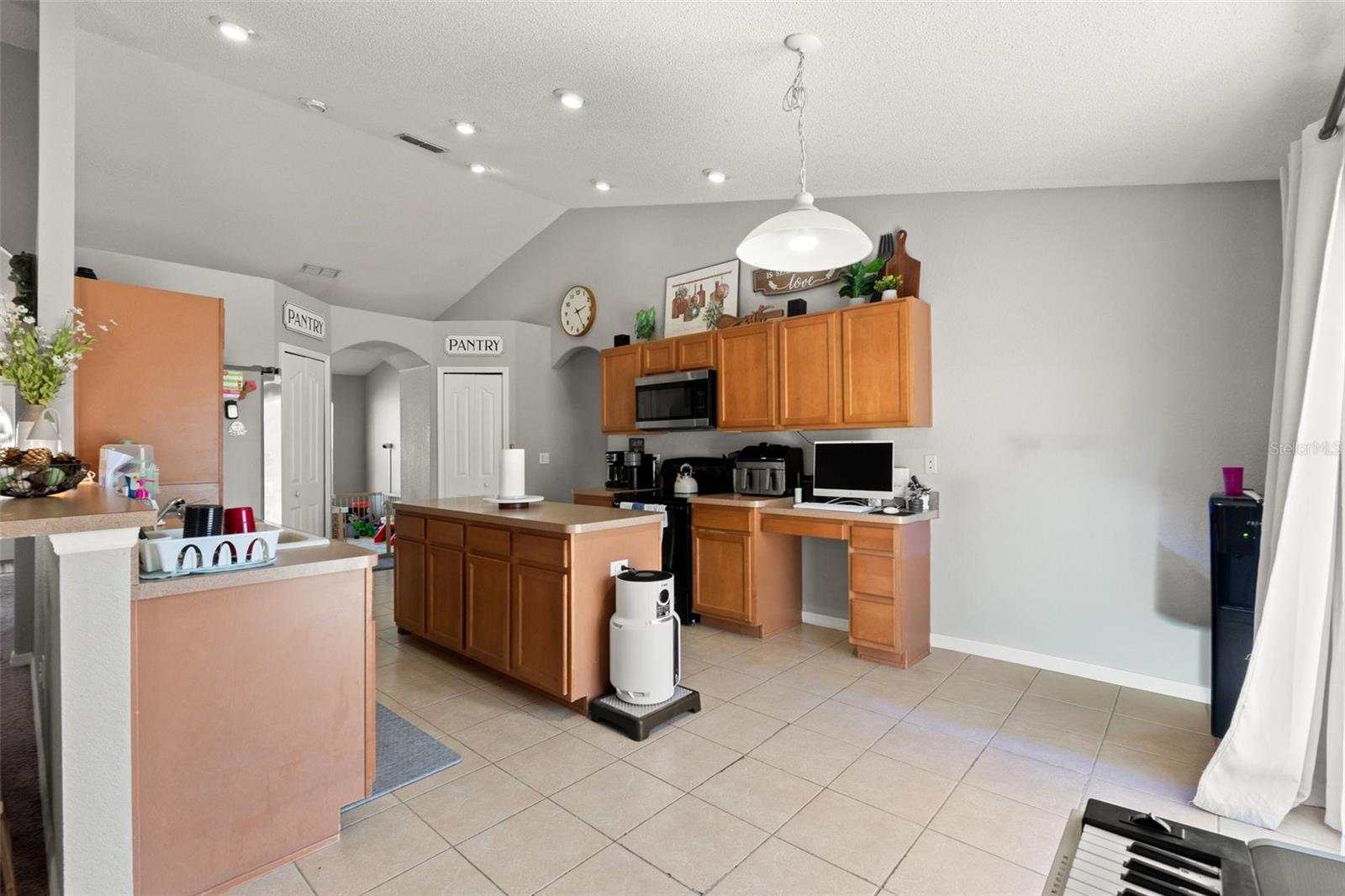 ROYAL HIGHLANDS - Residential