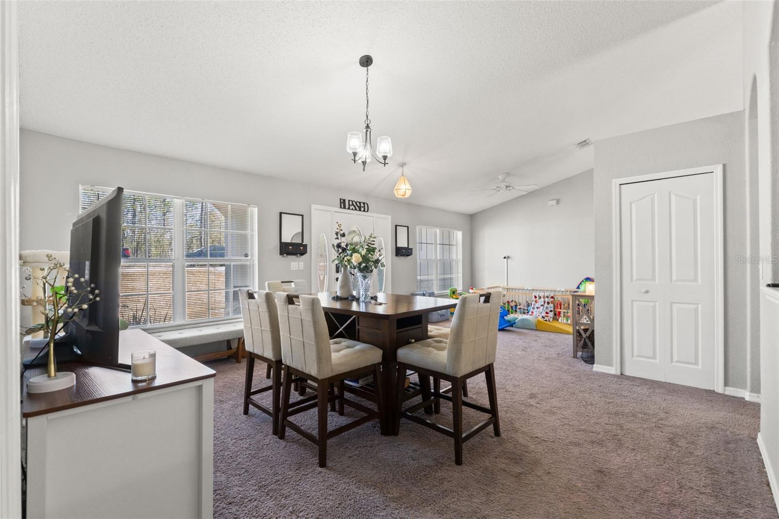 ROYAL HIGHLANDS - Residential