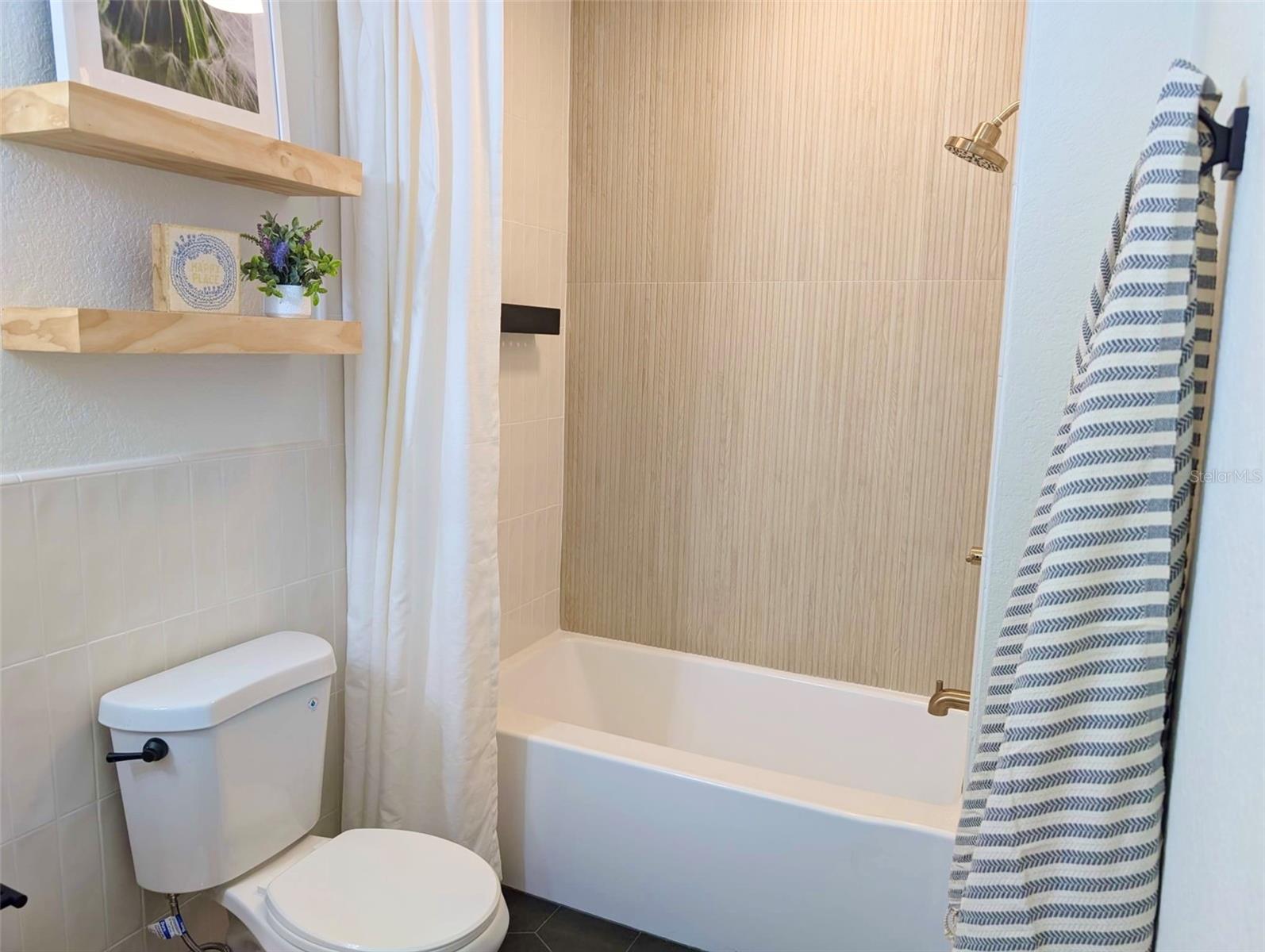 PARK NORTH/CHENEY PLACE - Residential Lease