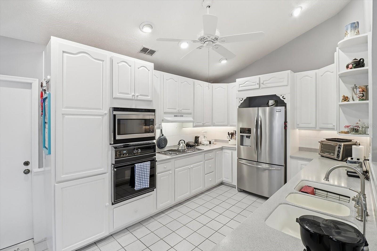 THE MOORINGS AT POINT O WOODS - Residential