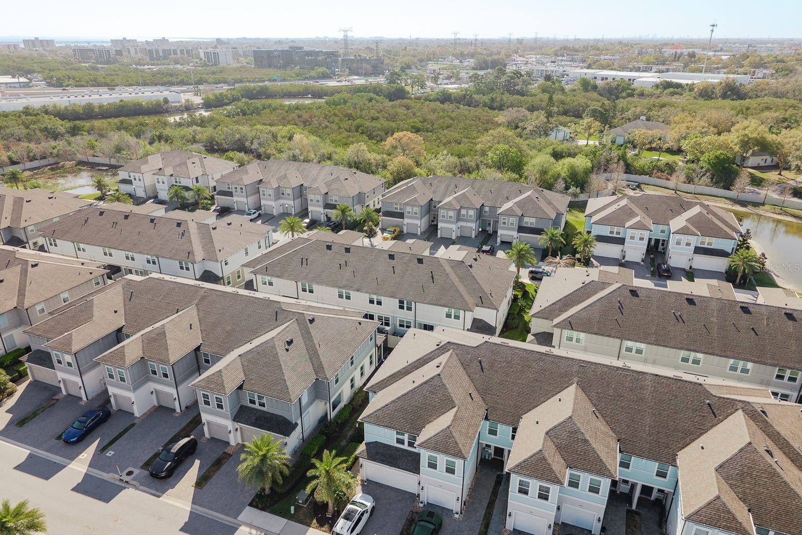 TOWNS AT BELLEAIR GROVE - Residential