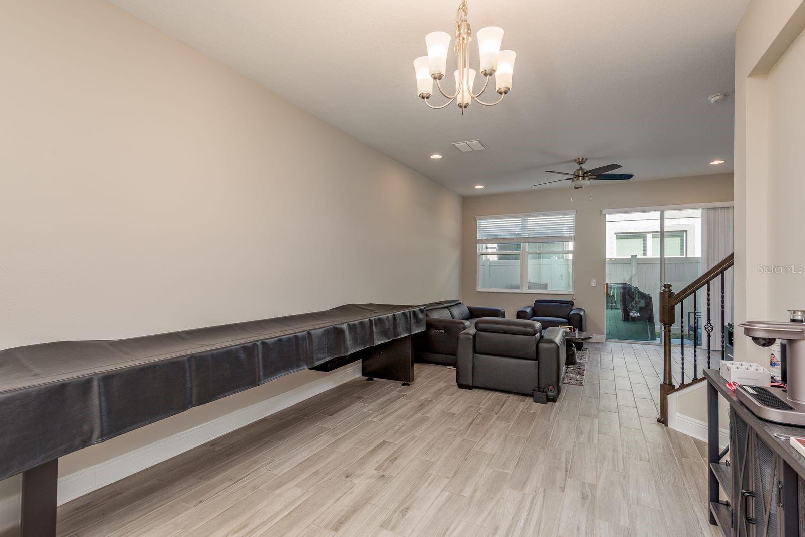 TOWNS AT BELLEAIR GROVE - Residential