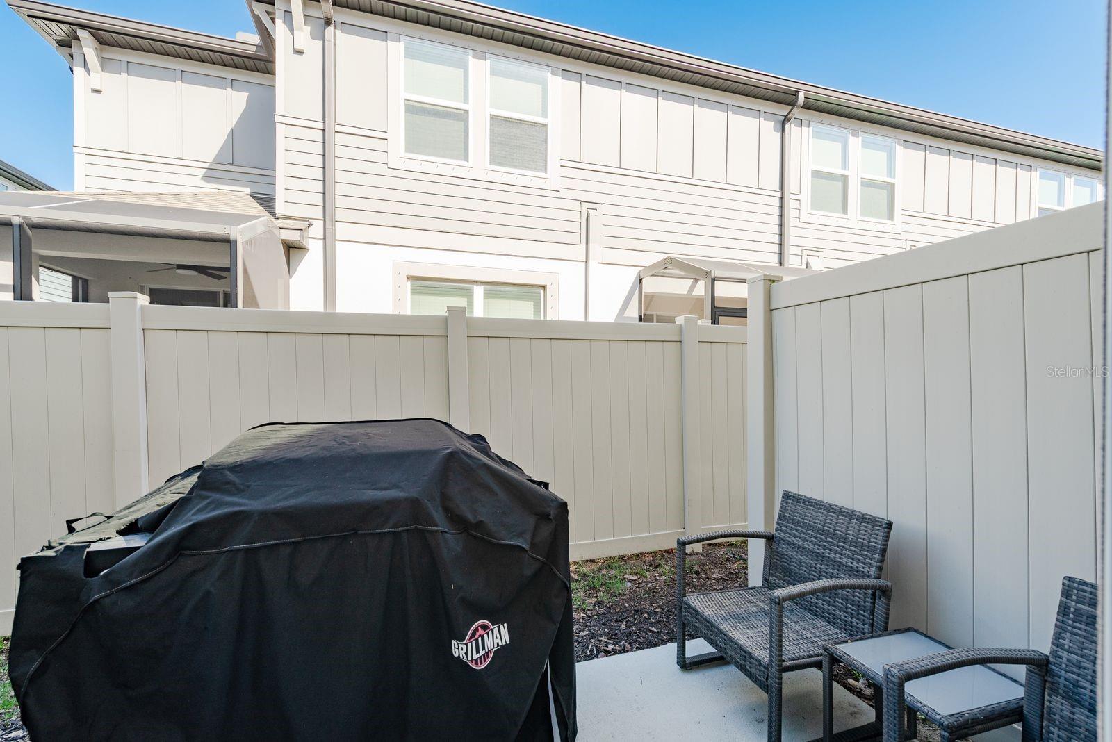 TOWNS AT BELLEAIR GROVE - Residential