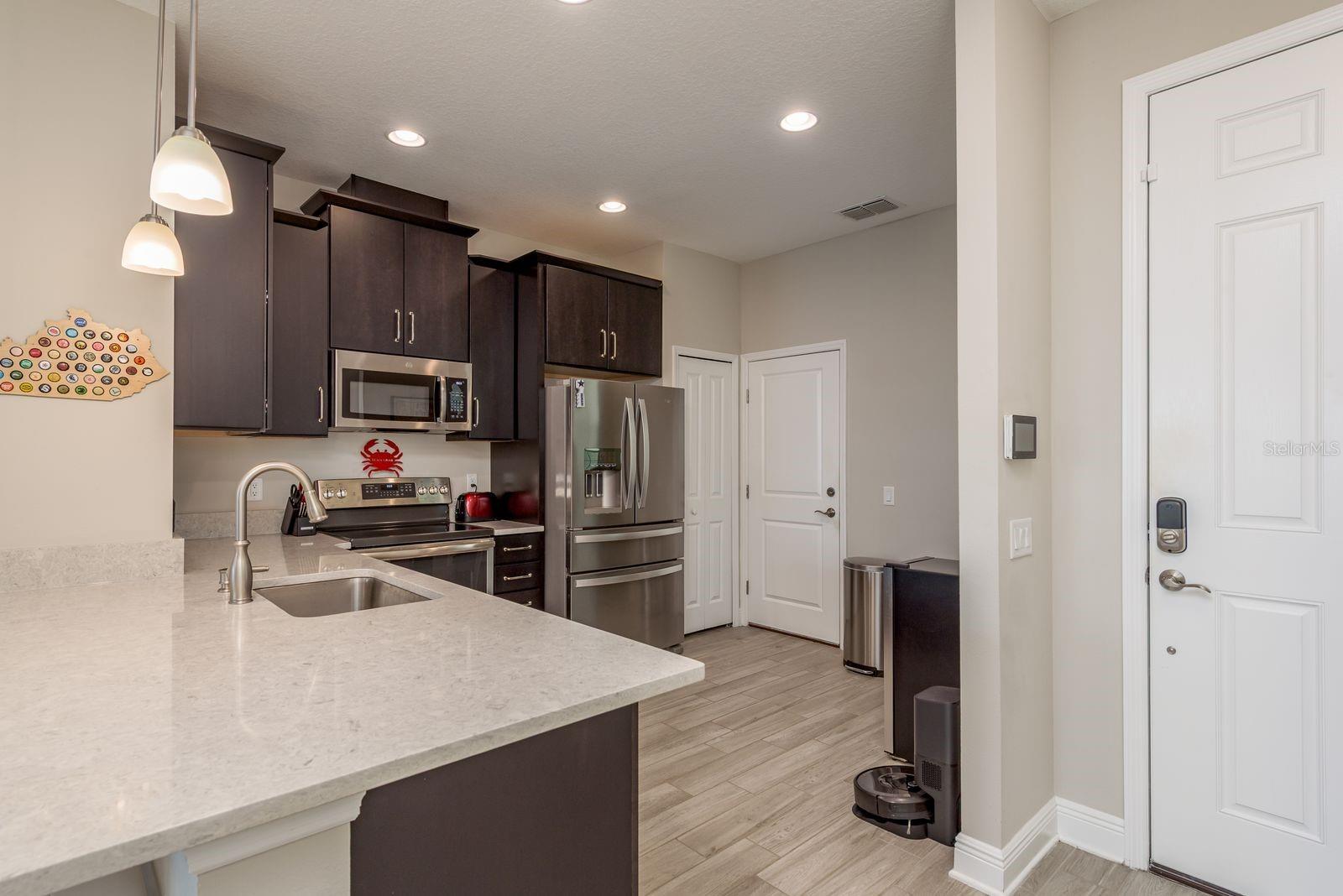 TOWNS AT BELLEAIR GROVE - Residential