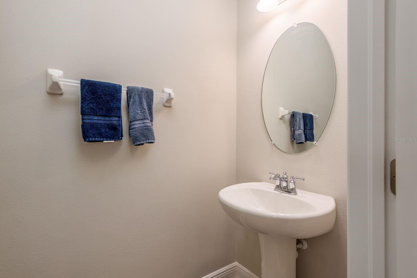 TOWNS AT BELLEAIR GROVE - Residential