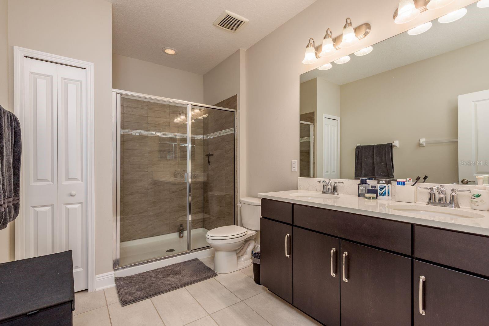 TOWNS AT BELLEAIR GROVE - Residential