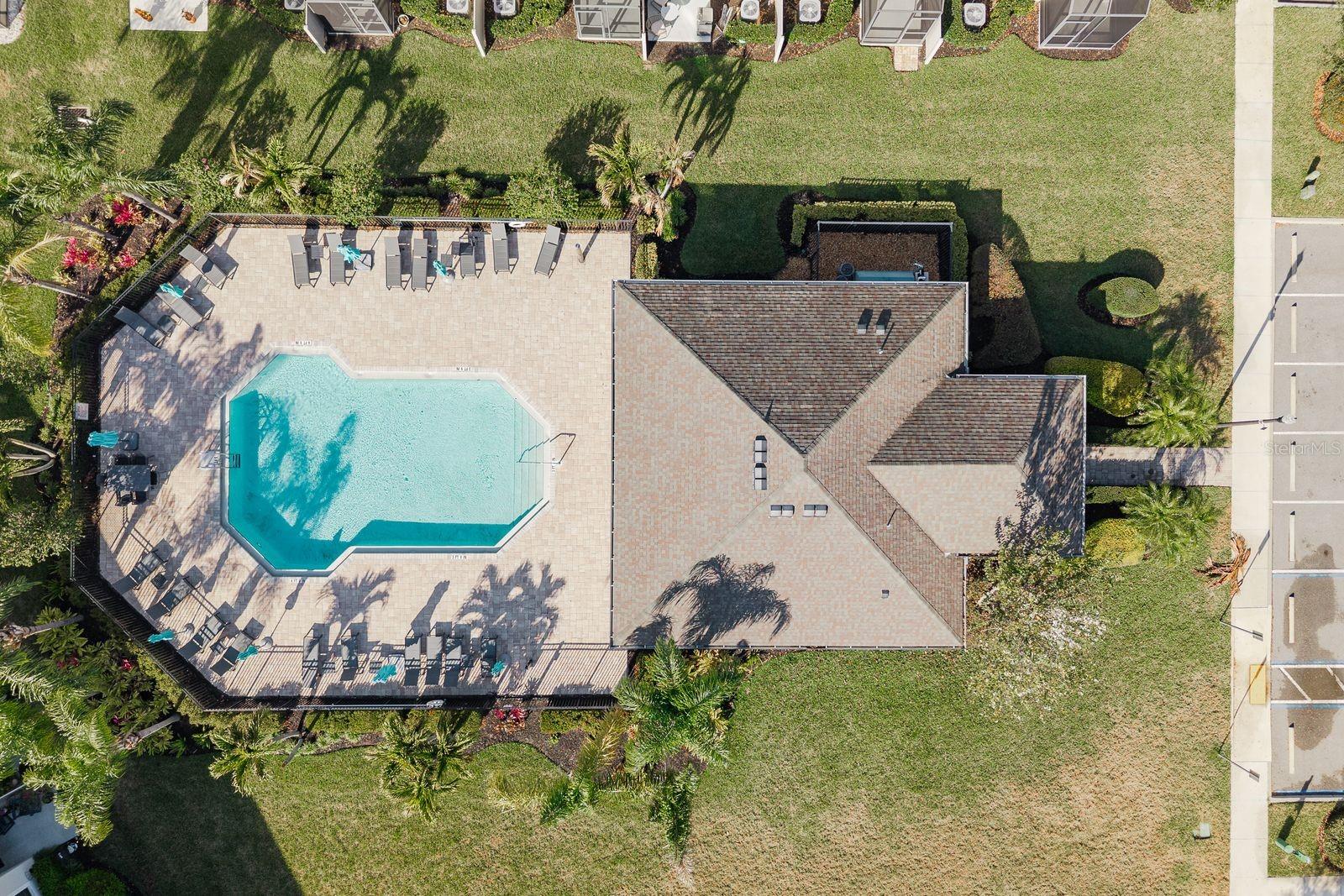 TOWNS AT BELLEAIR GROVE - Residential