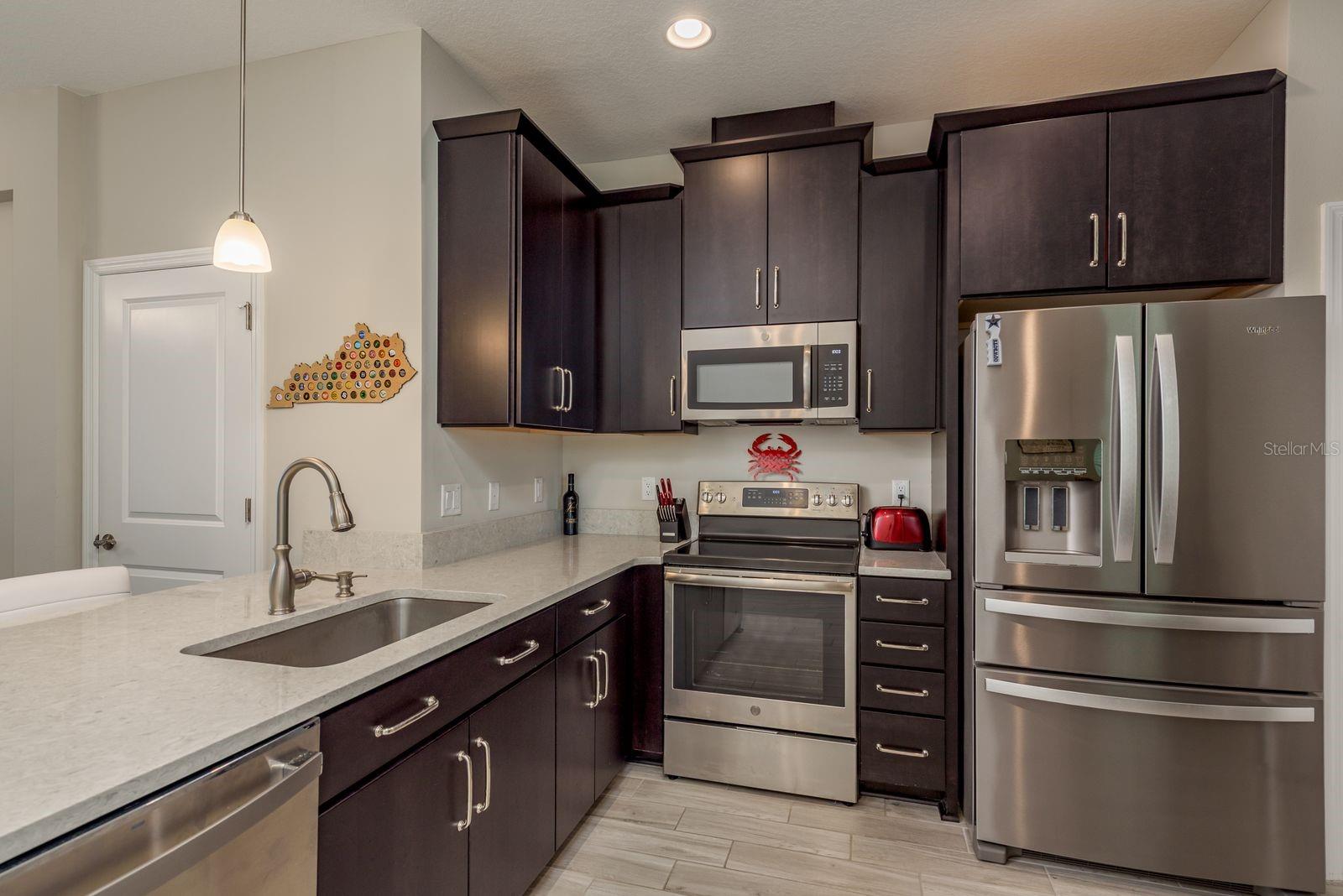 TOWNS AT BELLEAIR GROVE - Residential