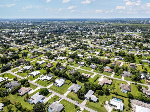 A home in PORT SAINT LUCIE