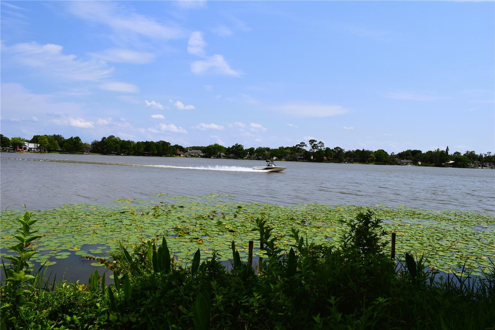 WAUNATTA SHORES - Residential