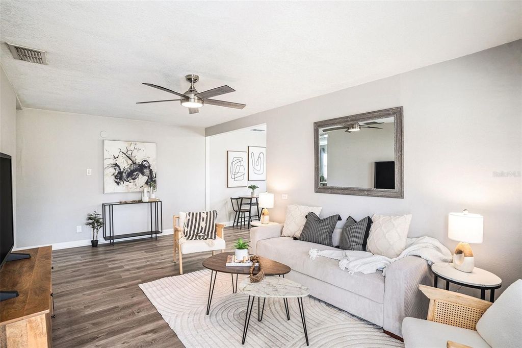 Photo of 2906 W Dewey Street, Tampa, FL 33607 (MLS # TB8463917)