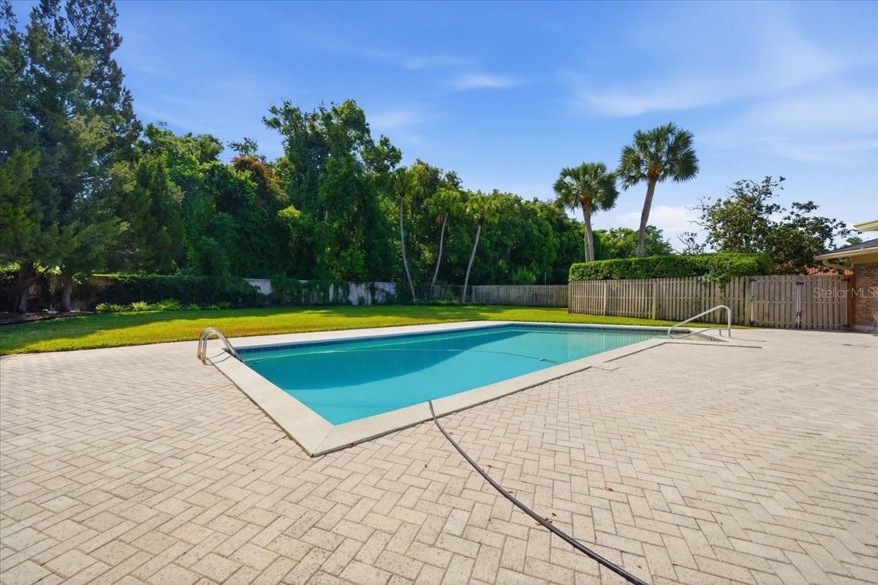 CARROLLWOOD VILLAGE SEC 1 - Residential