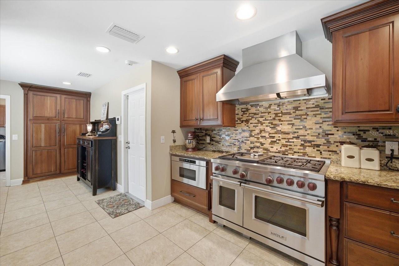 4014 CARROLLWOOD VILLAGE DRIVE