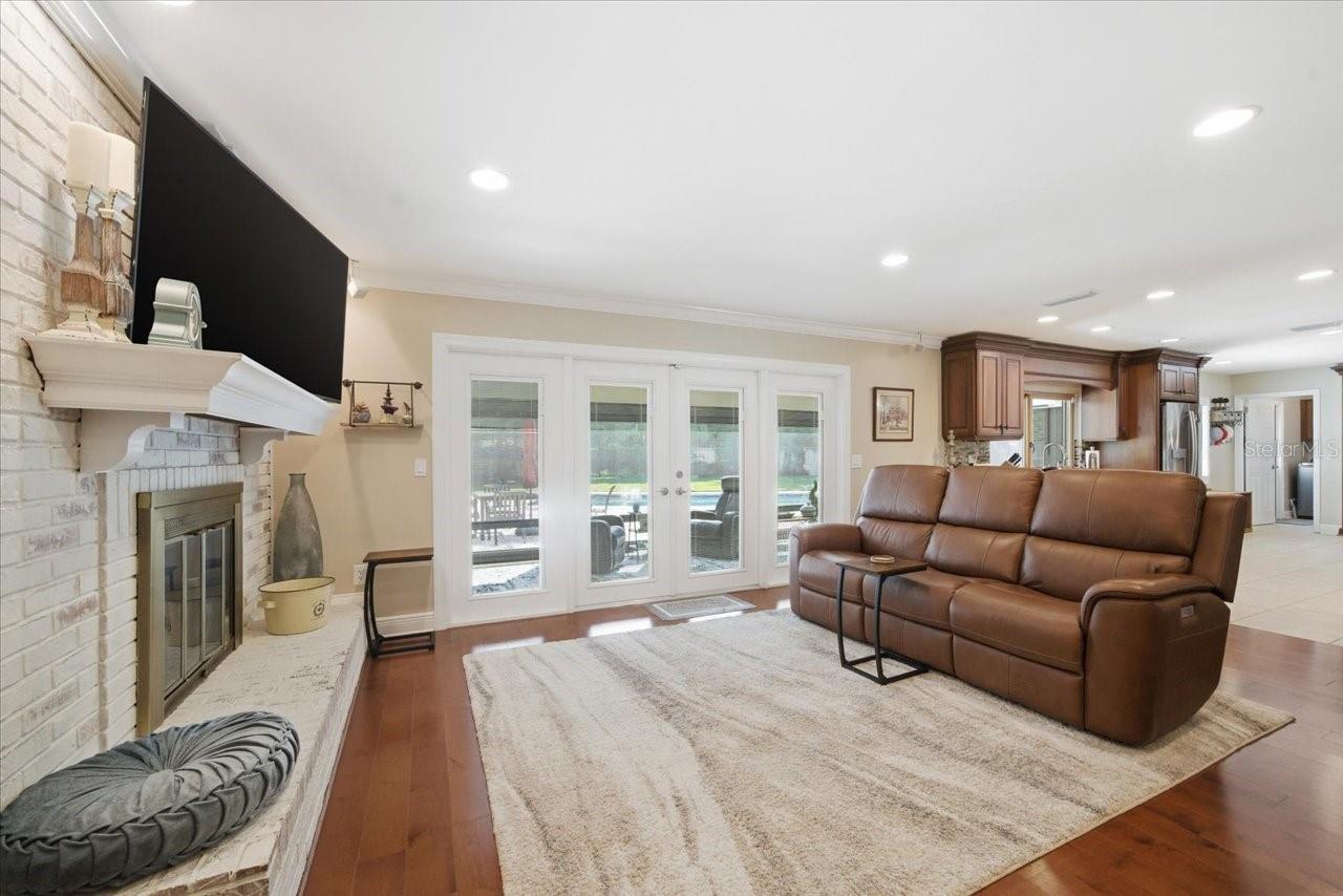 CARROLLWOOD VILLAGE SEC 1 - Residential