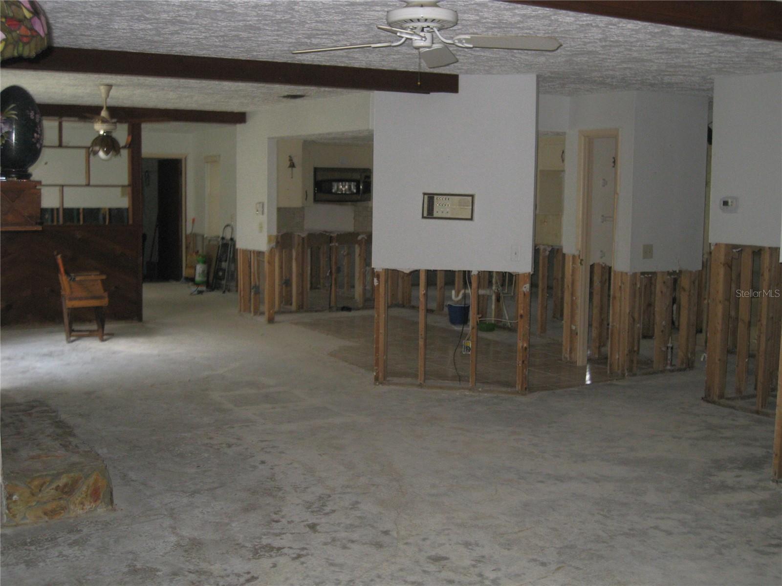 4673 DEWEY DRIVE