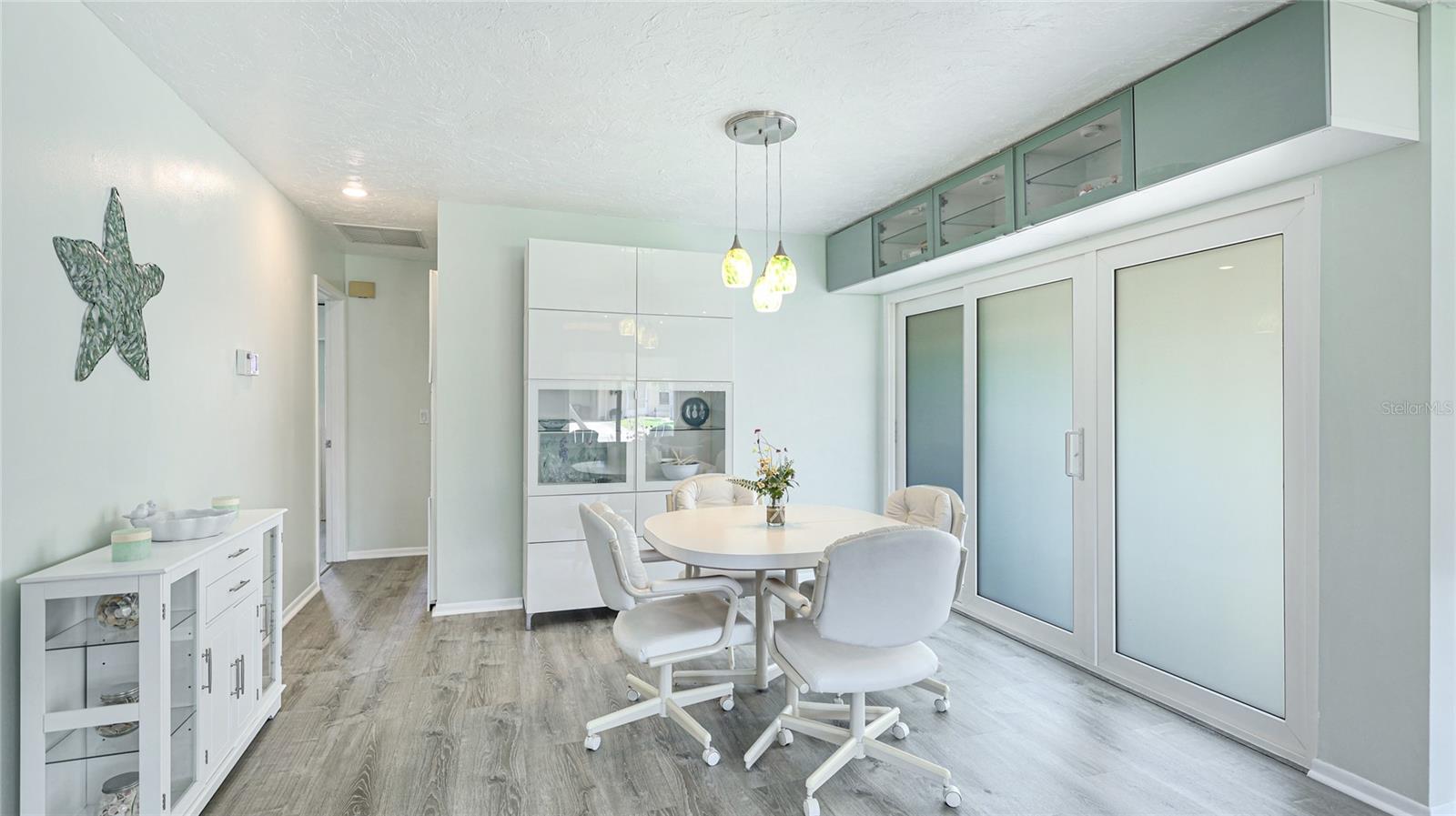 CAMBRIDGE VILLAGE - Residential