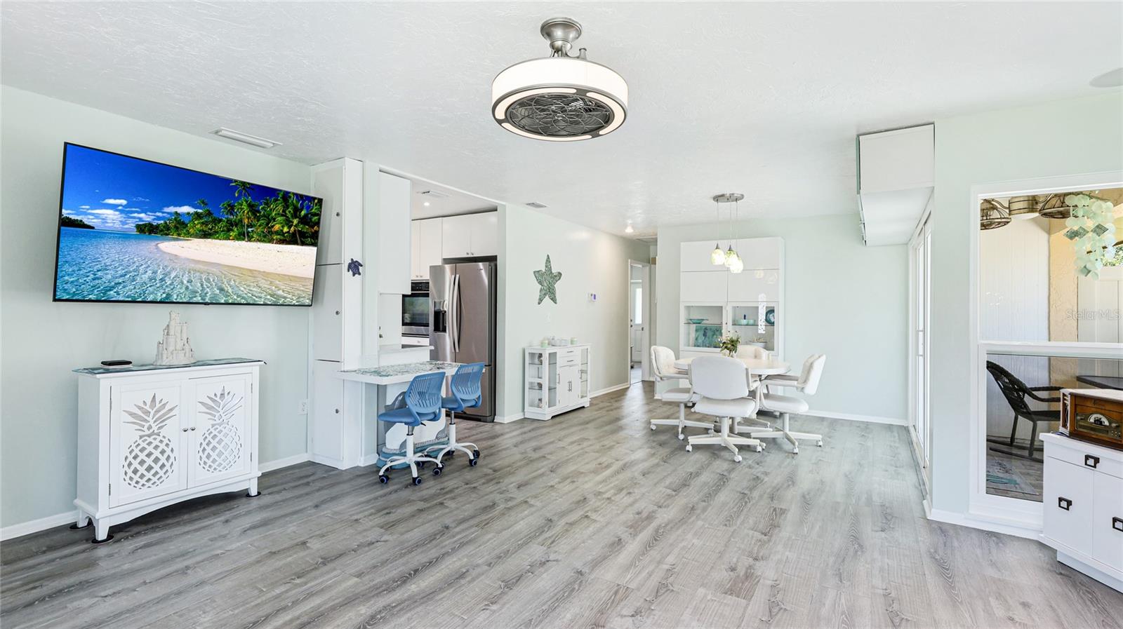 CAMBRIDGE VILLAGE - Residential