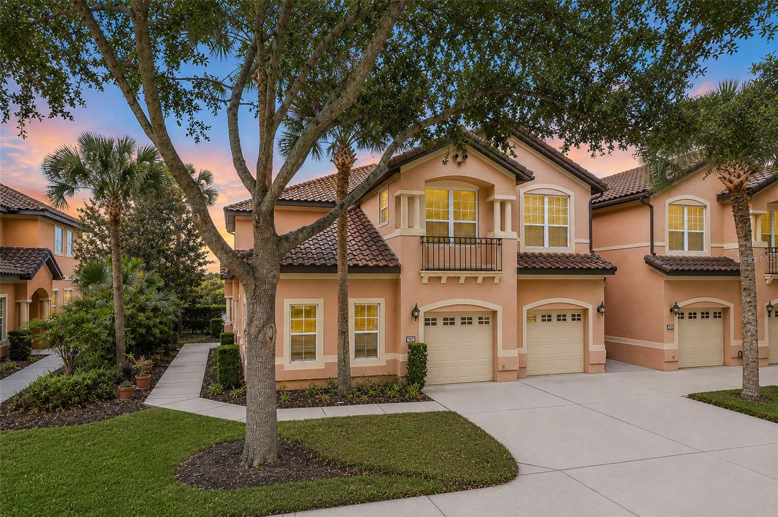HOWEY MISSION SONOMA CONDO - Residential