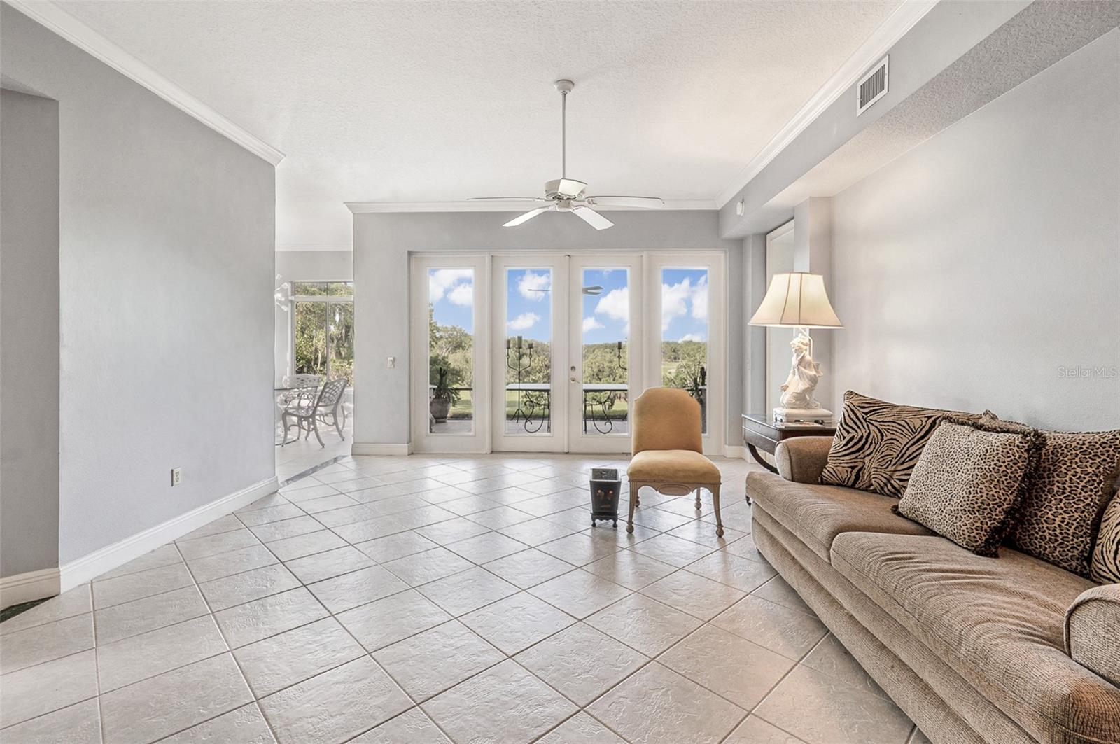 HOWEY MISSION SONOMA CONDO - Residential