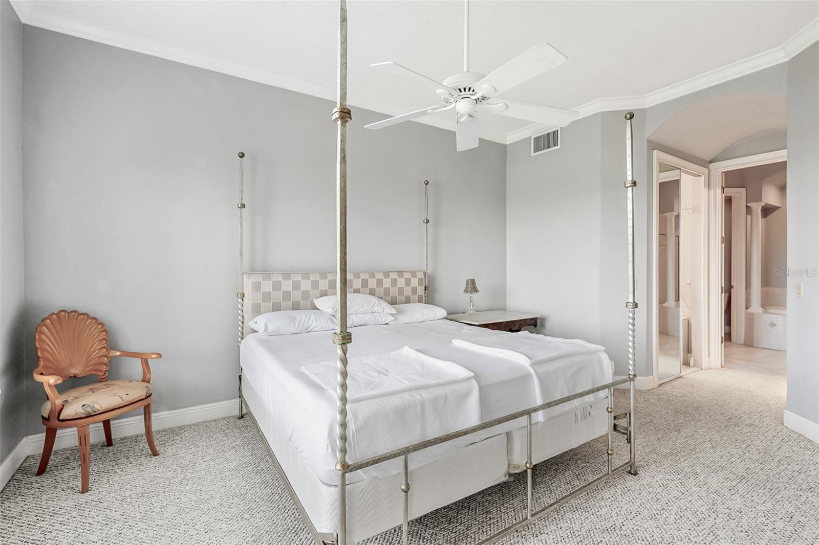 HOWEY MISSION SONOMA CONDO - Residential