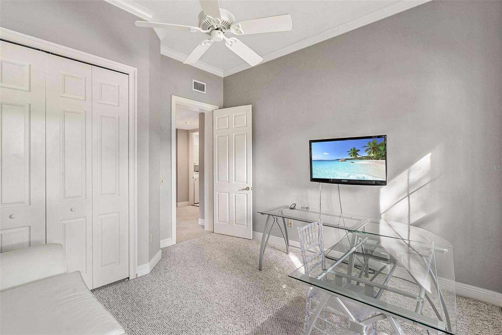 HOWEY MISSION SONOMA CONDO - Residential