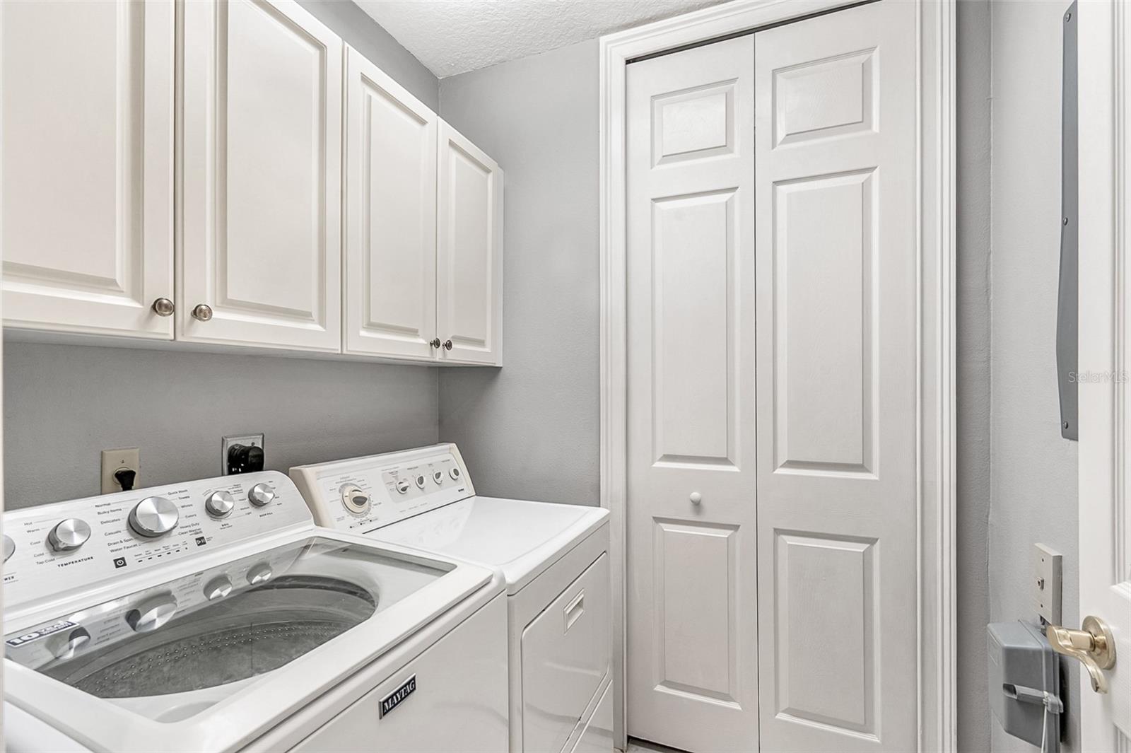 HOWEY MISSION SONOMA CONDO - Residential