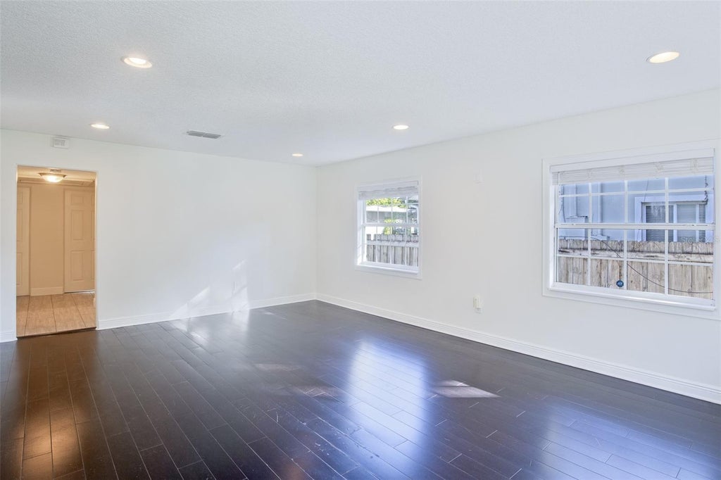 Photo of 350 N Phelps Avenue, Winter Park, FL 32789 (MLS # O6440072)