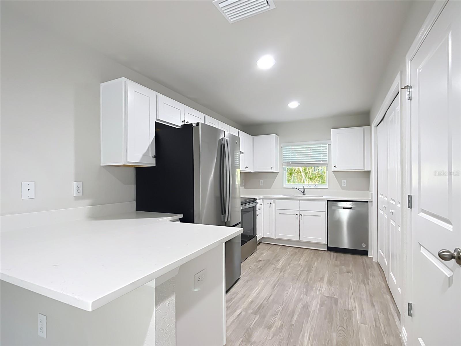 CITRUS SPGS UNIT 20 - Residential Income