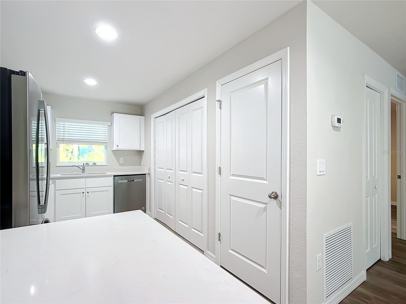 CITRUS SPGS UNIT 20 - Residential Income