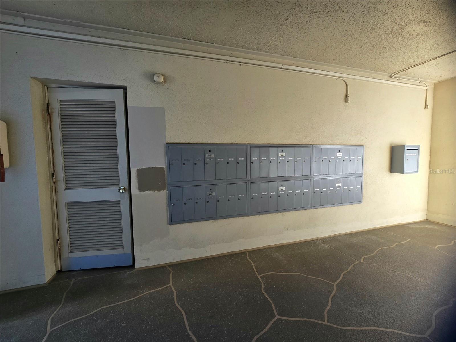 IRONWOOD TENTH - Residential