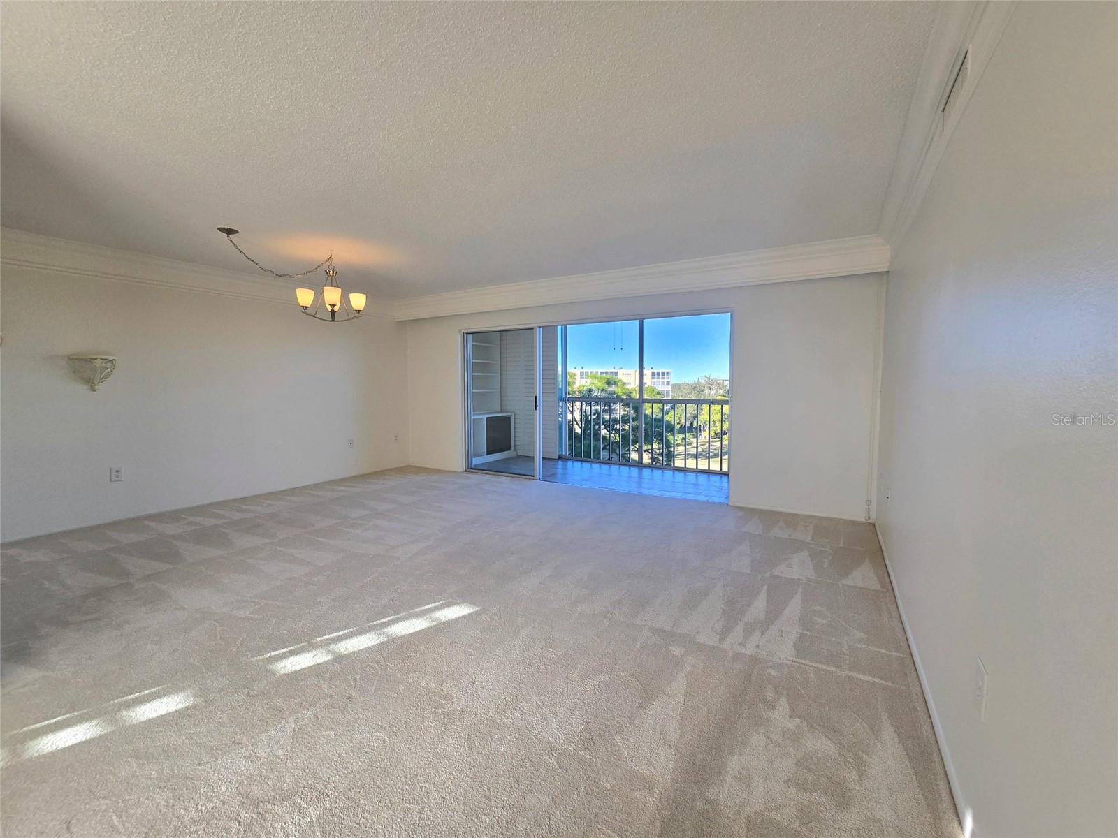 IRONWOOD TENTH - Residential