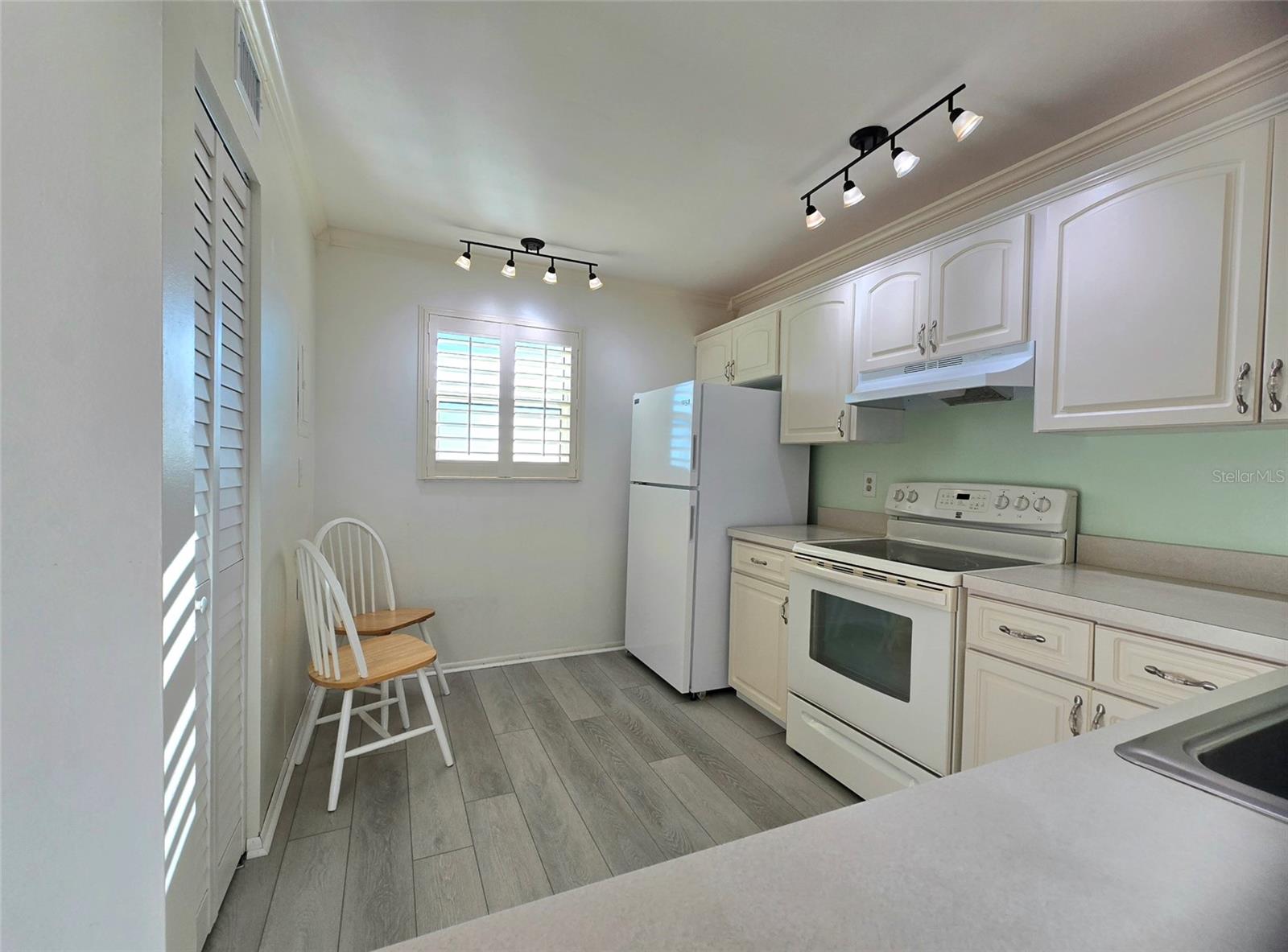 IRONWOOD TENTH - Residential