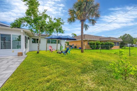 A home in NORTH PORT