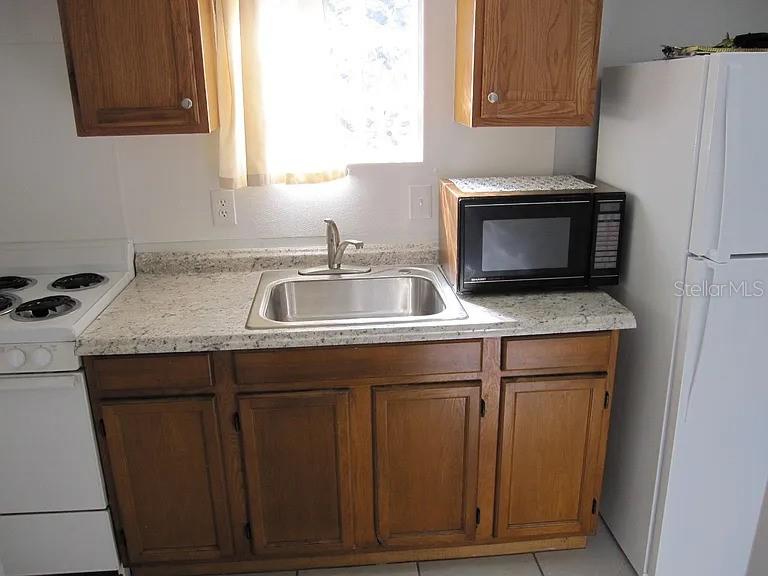 28 N GROSSE AVENUE C