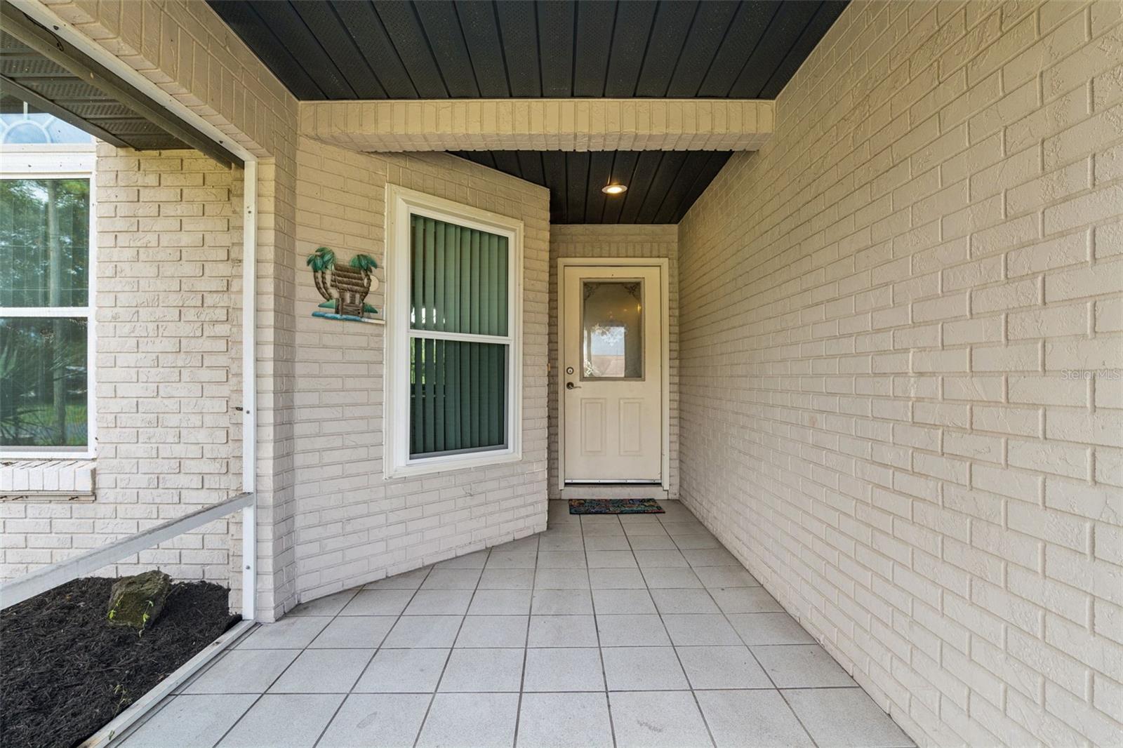 2504 GLENWOOD DRIVE