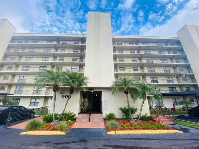 View CLEARWATER, FL 33760 condo