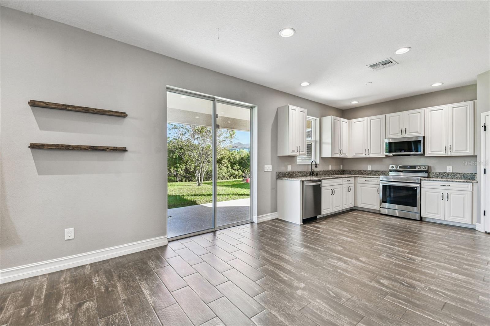 WATERGRASS CDD PH2 - Residential Lease