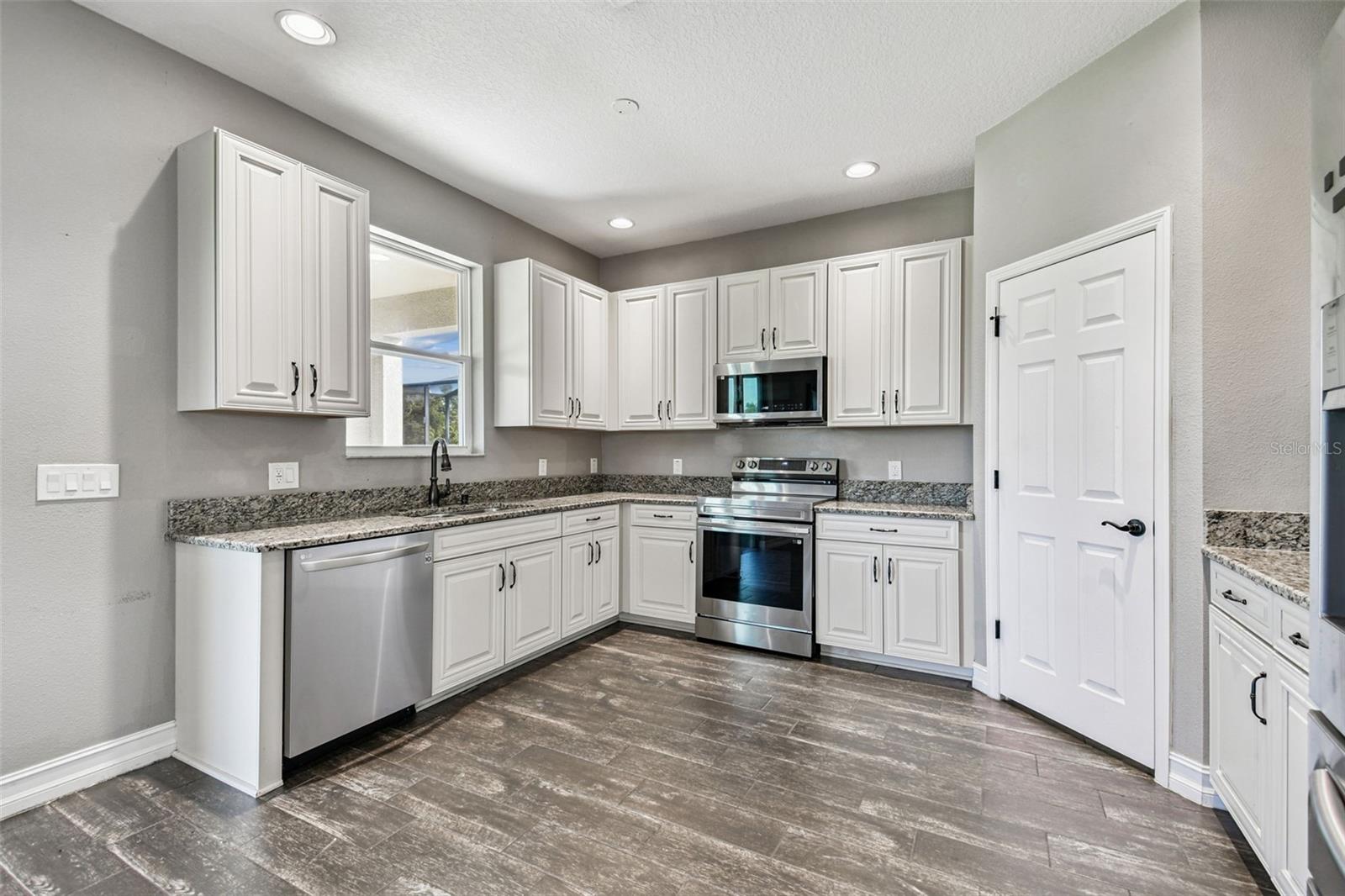 WATERGRASS CDD PH2 - Residential Lease