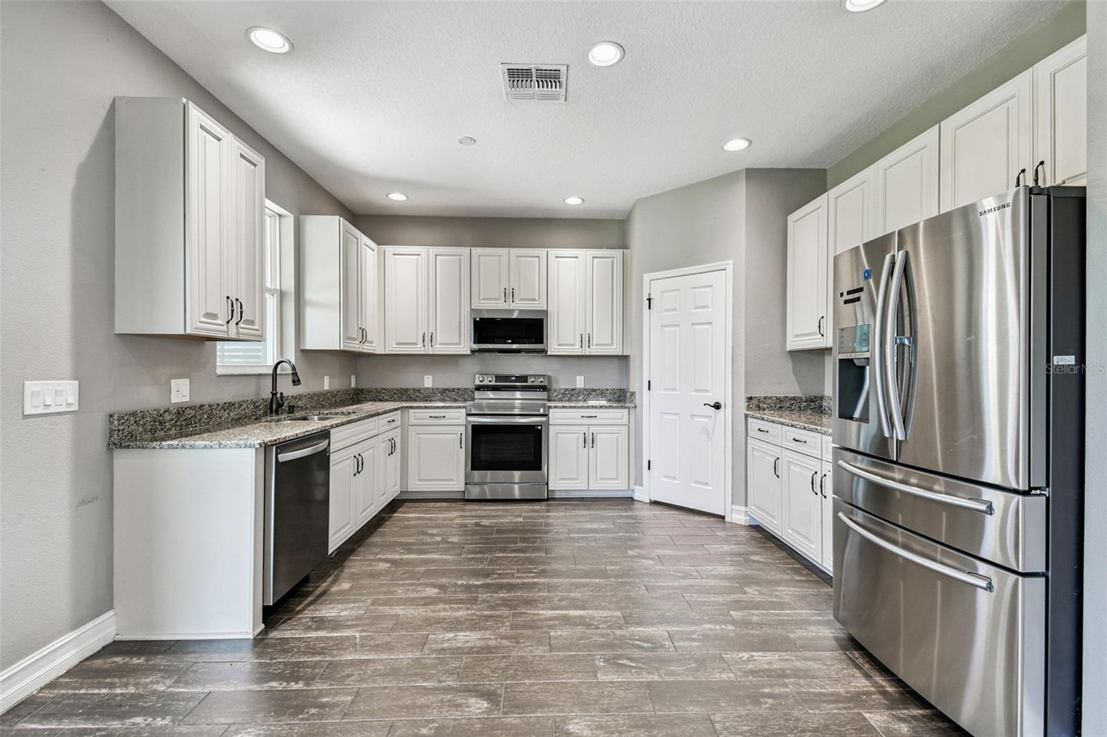 WATERGRASS CDD PH2 - Residential Lease