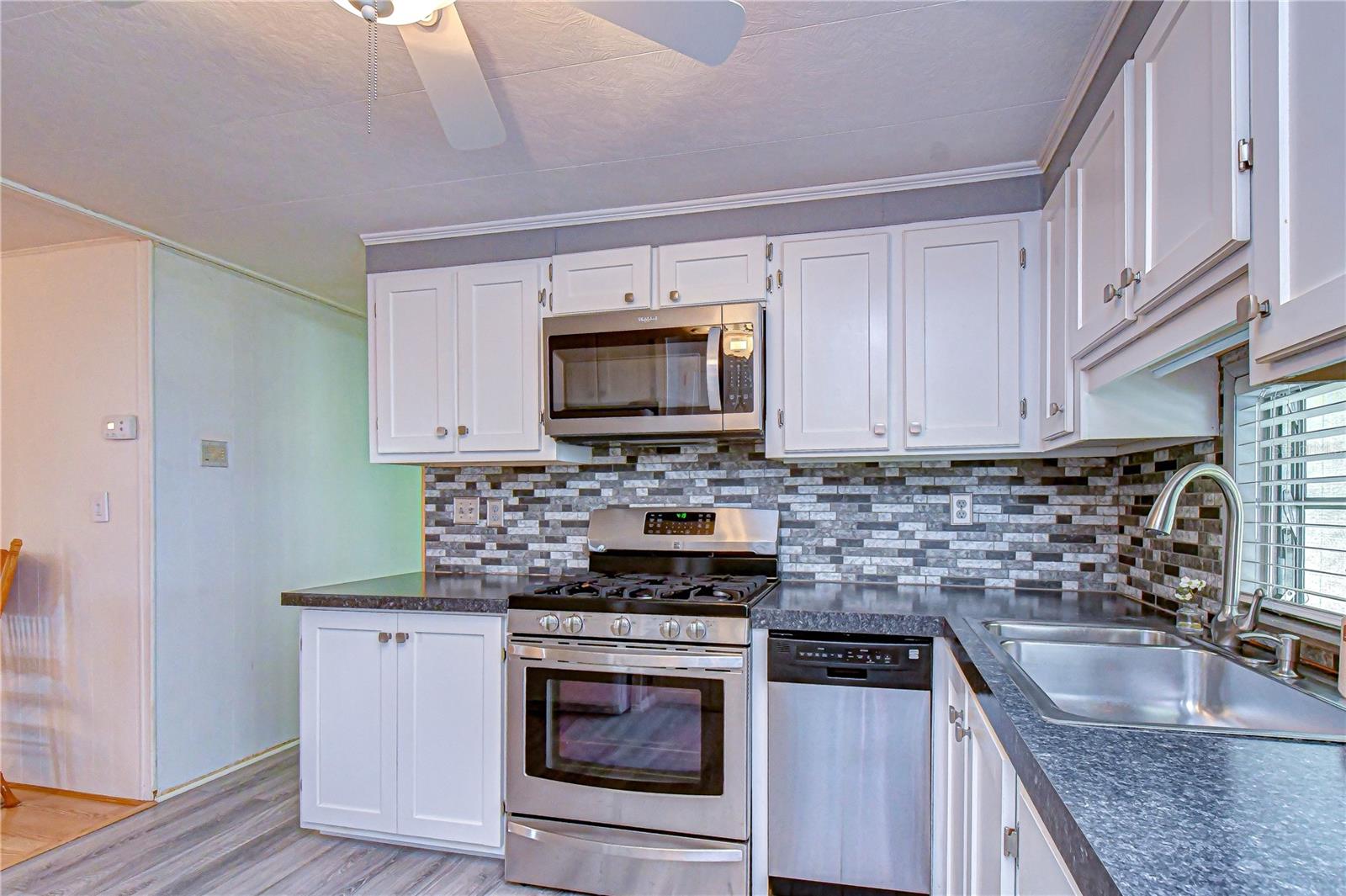 ZEPHYRHILLS COLONY CO - Residential