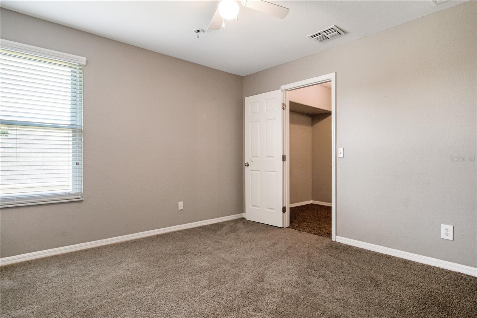 VISTA DEL LAGO PH 01 - Residential Lease