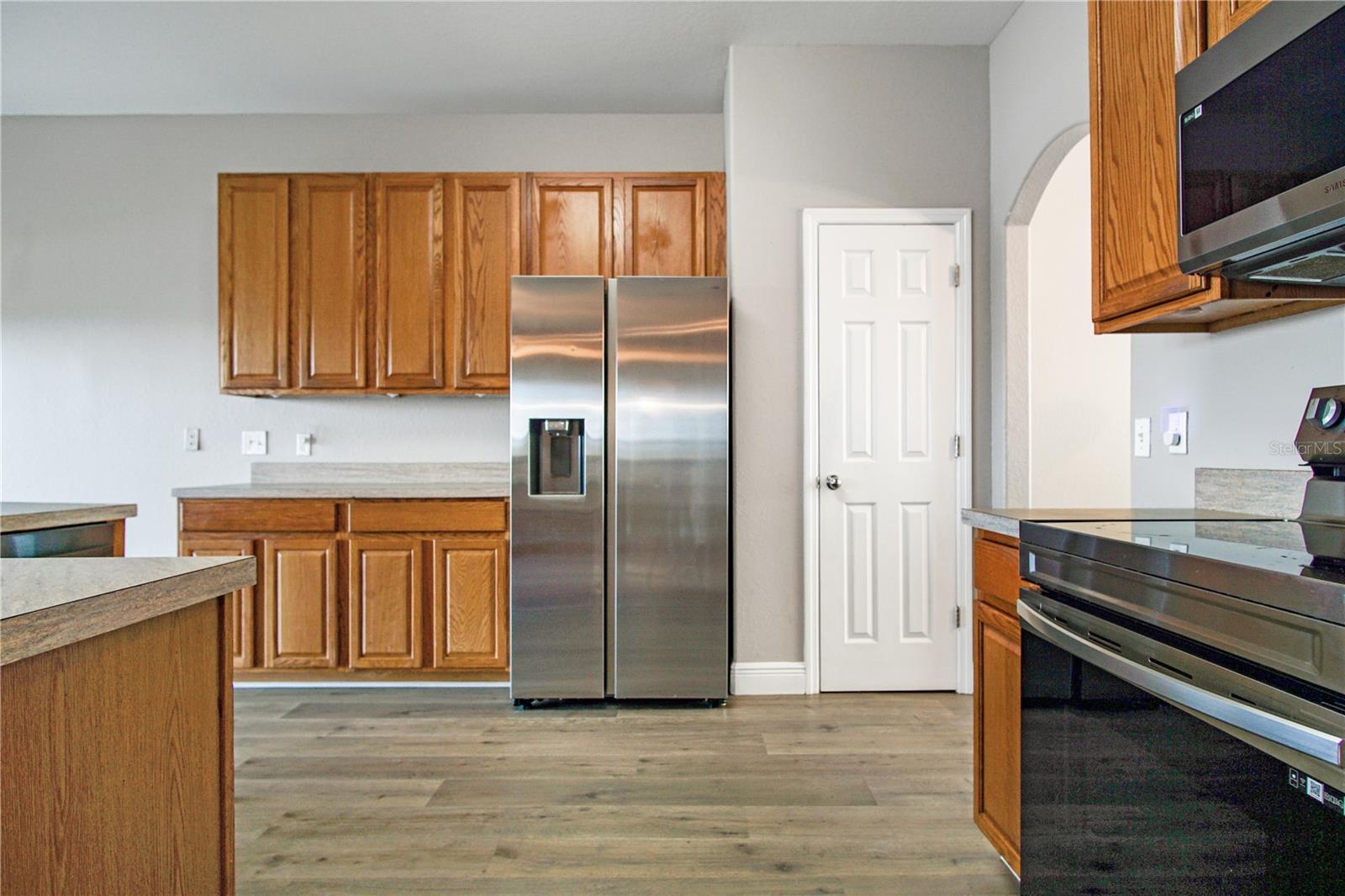 VISTA DEL LAGO PH 01 - Residential Lease