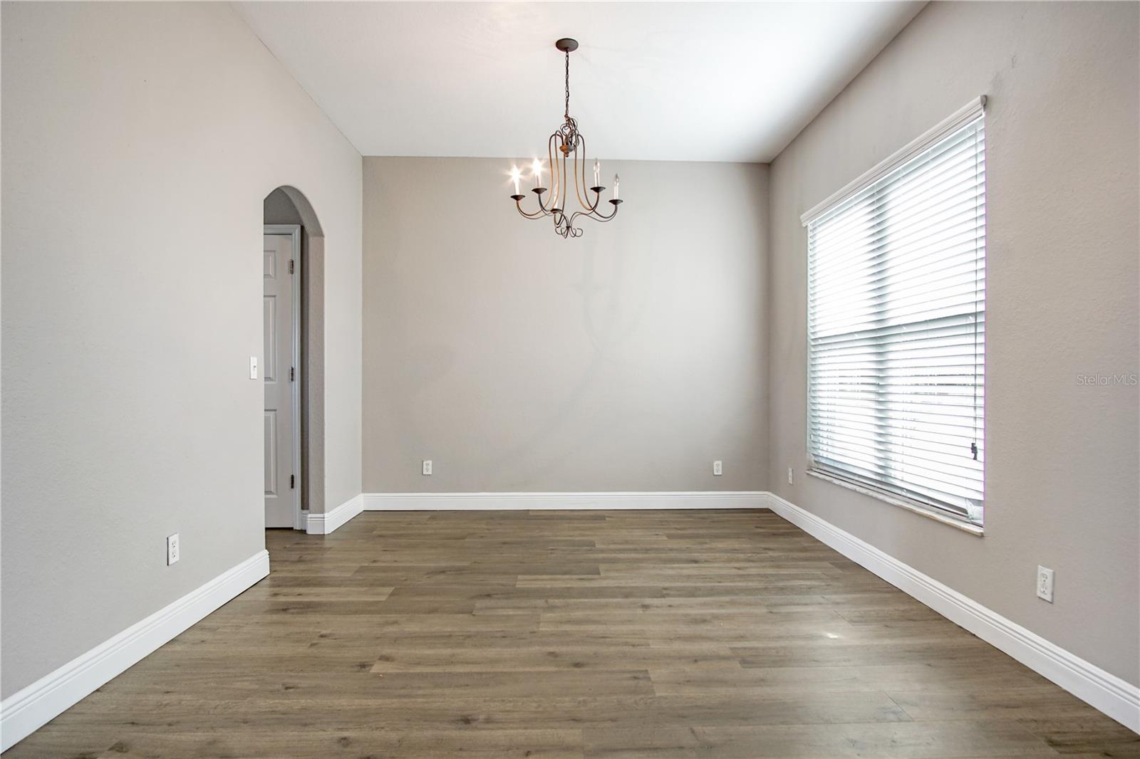 VISTA DEL LAGO PH 01 - Residential Lease