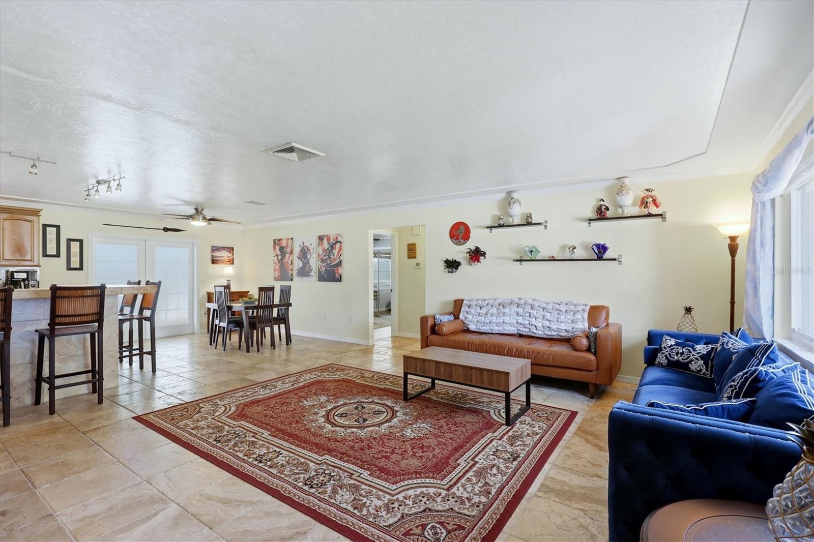 GEORGETOWNE - Residential