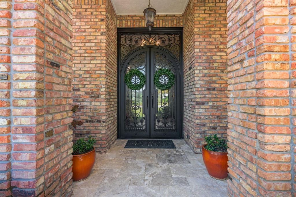 Photo of 6406 Spyglass Lane, Bradenton, FL 34202 (MLS # A4680855)