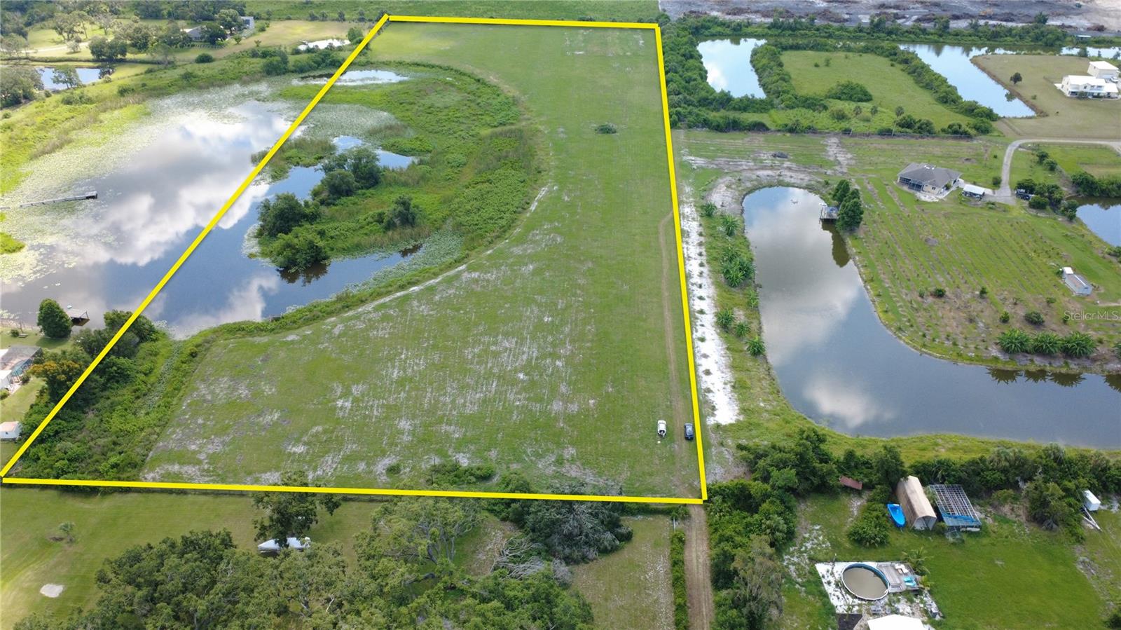 Look no further! A beautiful pond view property over 15 acres. The property consists close to +/- 10 acres of high and dry land with easement from Ellenton Gillete Rd. to 33rd St. E. and access of 37th St. E. The property is conveniently located just minutes to I-75 to Lakewood Ranch or St Petersuburg, Tampa and Sarasota. You can build your own dream home or multiples single family residences on this nice cleared property. Zoning: PD-R, Future Land Use: RES-3
