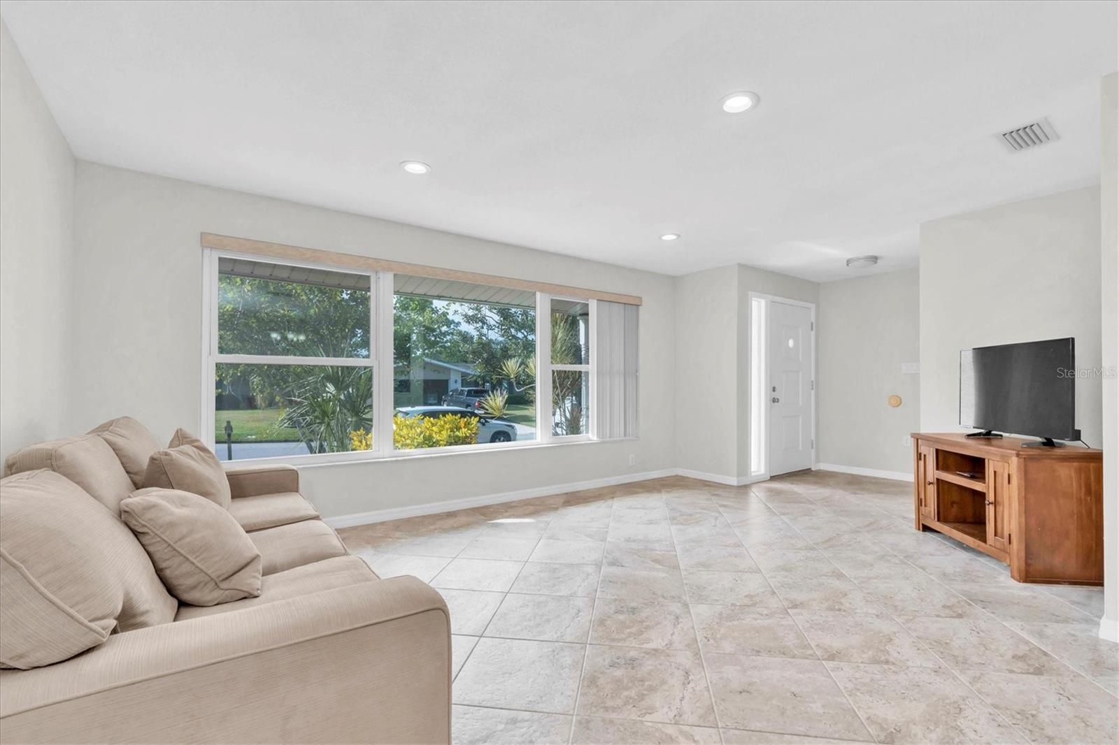 FAIRWAY ESTATES 8TH ADD - Residential